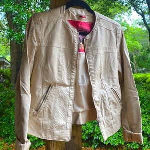 Cream leather jacket 🔥